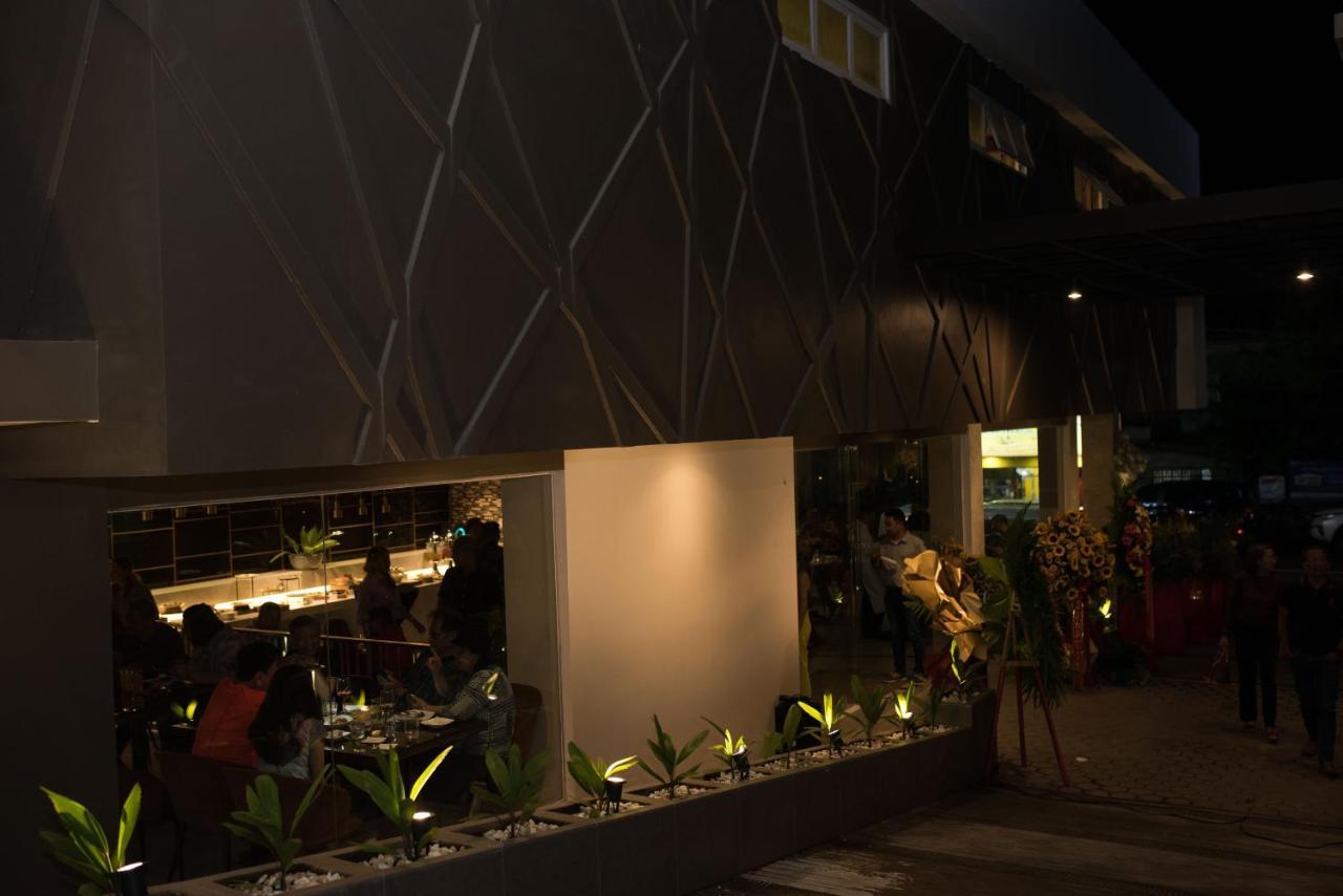 Hotel Areca Legazpi Luaran gambar