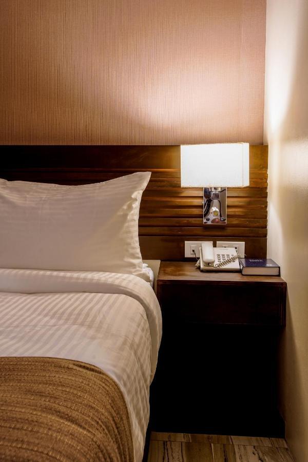 Hotel Areca Legazpi Luaran gambar